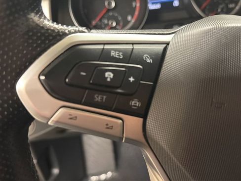 Used 2021 Volkswagen Atlas SE w/ Panoramic Sunroof Package FWD image 18