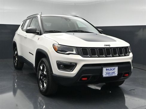 Used 2018 Jeep Compass Trailhawk w/ Leather Interior Group AWD/4WD image 1