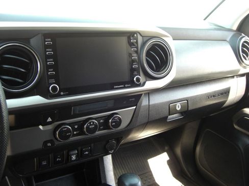 Used 2022 Toyota Tacoma SR5 image 9