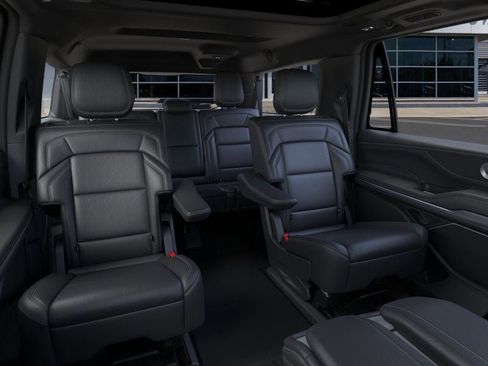 New 2025 Lincoln Navigator L Reserve w/ Jet Appearance Package image 11