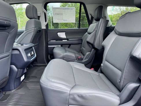 New 2026 Ford Expedition Active AWD/4WD image 24