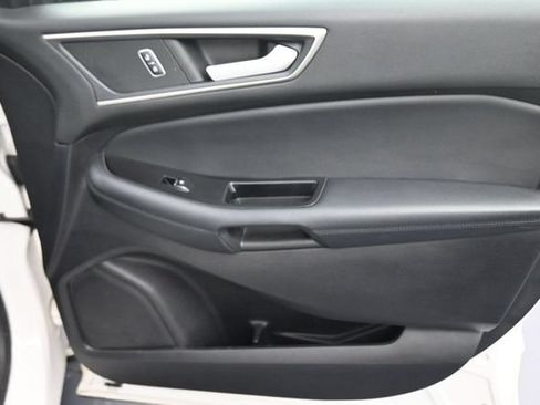 Used 2019 Ford Edge SEL w/ Equipment Group 201A AWD/4WD image 22