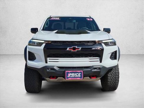 Used 2023 Chevrolet Colorado ZR2 w/ ZR2 Convenience Package III AWD/4WD image 2