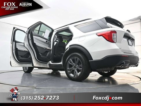 Used 2023 Ford Explorer XLT w/ Equipment Group 202A AWD/4WD image 39