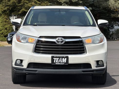 Used 2016 Toyota Highlander XLE AWD/4WD image 9