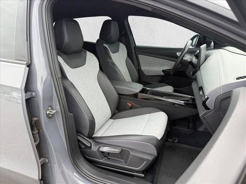 Used 2023 Volkswagen ID.4 Pro RWD image 13