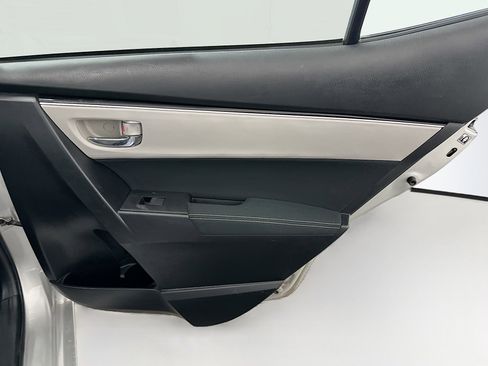 Used 2019 Toyota Corolla LE image 30