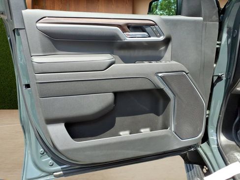 New 2026 Chevrolet Silverado 1500 RST w/ LPO, Dark Essentials Package AWD/4WD image 18