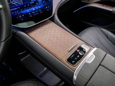 Certified 2023 Mercedes-Benz EQS 580 4MATIC SUV image 12