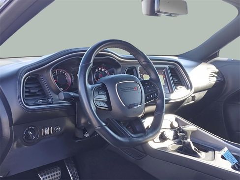 Used 2022 Dodge Challenger R/T w/ Plus Package image 9