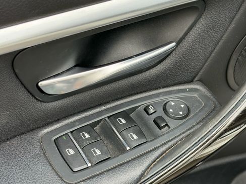 Used 2018 BMW 330i Sedan w/ Convenience Package RWD image 19