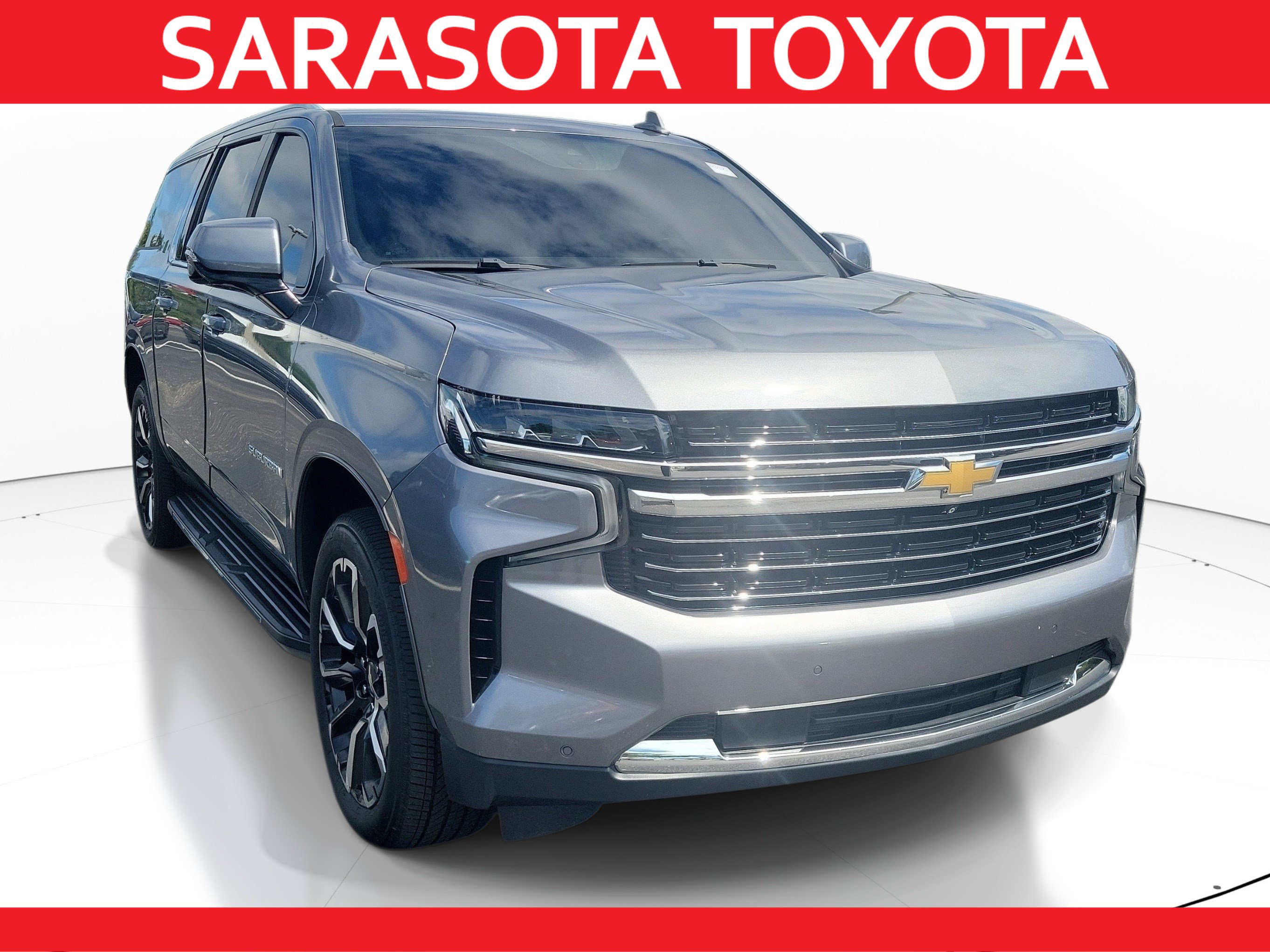 Used 2022 Chevrolet Suburban LT w/ Luxury Package AWD/4WD image 1