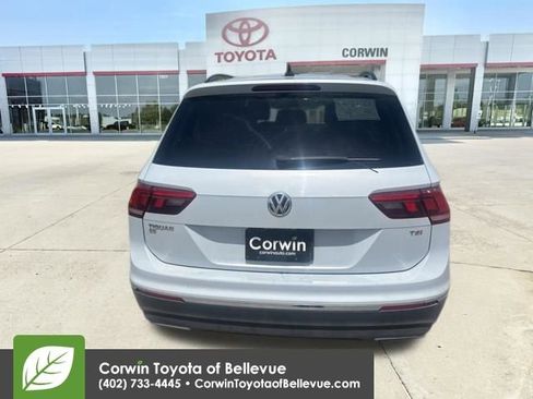 Used 2018 Volkswagen Tiguan SE FWD image 33