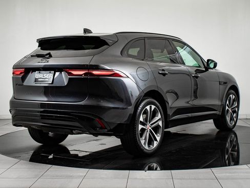 Used 2023 Jaguar F-PACE S image 10