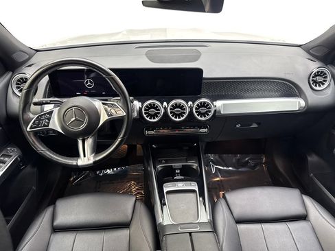 Used 2025 Mercedes-Benz GLB 250 4MATIC image 49