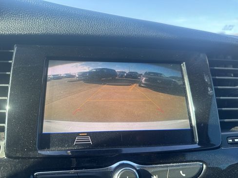 Used 2022 Buick Encore Preferred w/ Safety Package image 27