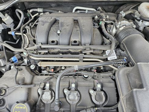 Used 2019 Ford Explorer XLT w/ Equipment Group 202A image 32