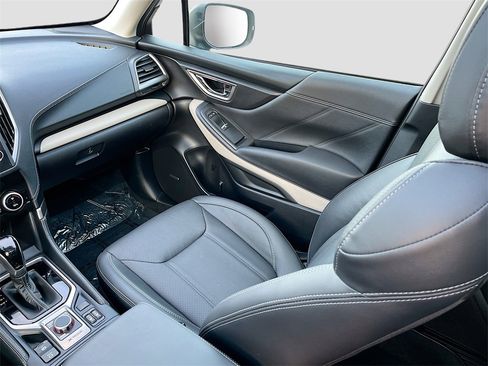 Used 2024 Subaru Forester Limited image 23