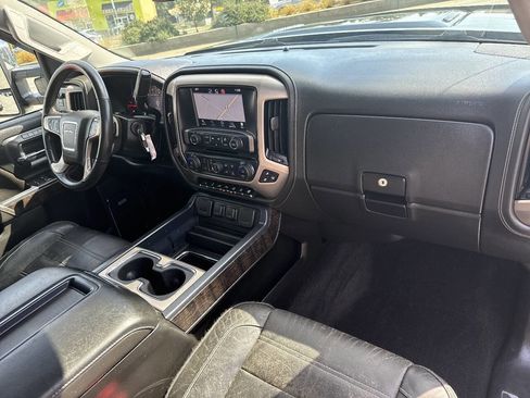 Used 2015 GMC Sierra 3500 Denali image 24