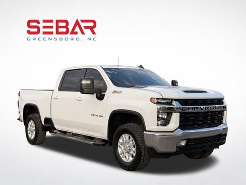Used 2022 Chevrolet Silverado 2500 LT w/ Convenience Package AWD/4WD image 3