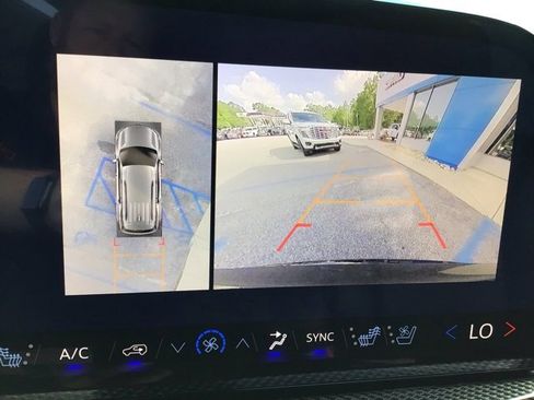 New 2026 Chevrolet Traverse High Country image 16