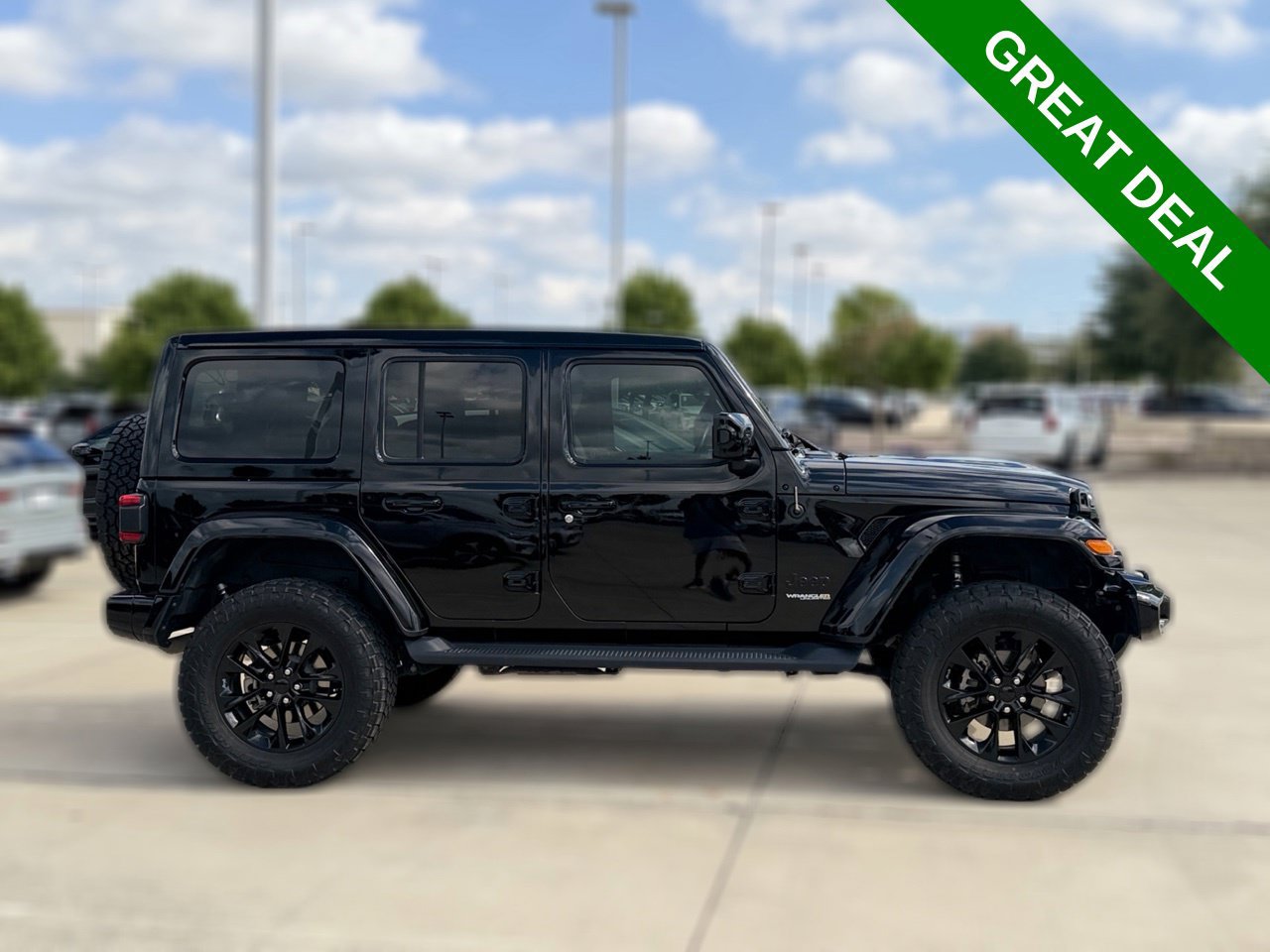 Used 2021 Jeep Wrangler Unlimited Sahara AWD/4WD image 6