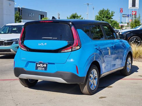 New 2025 Kia Soul S image 4