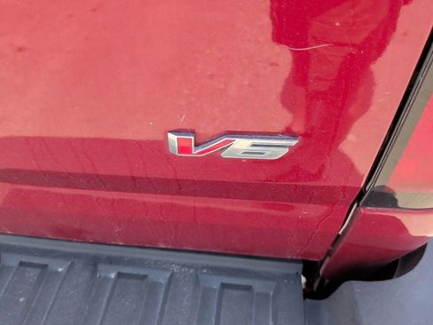 Used 2021 Chevrolet Colorado Z71 image 8