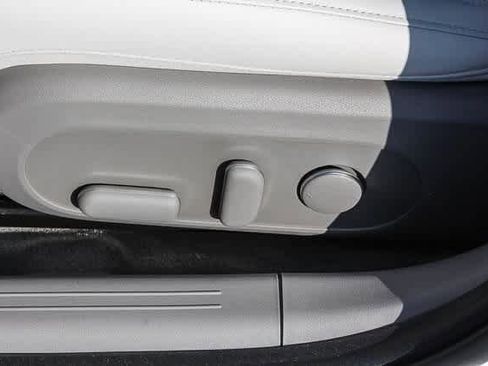 New 2025 Hyundai Ioniq 6 SEL image 28