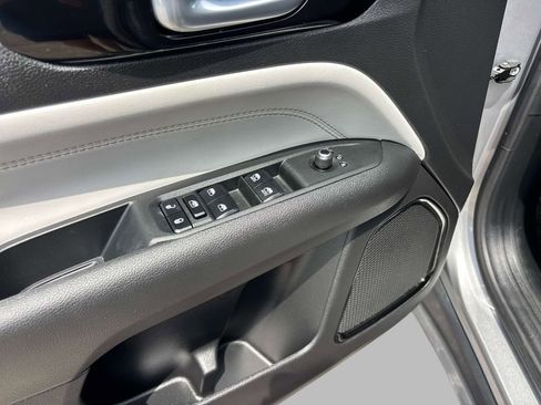 Certified 2023 Jeep Compass Limited AWD/4WD image 17