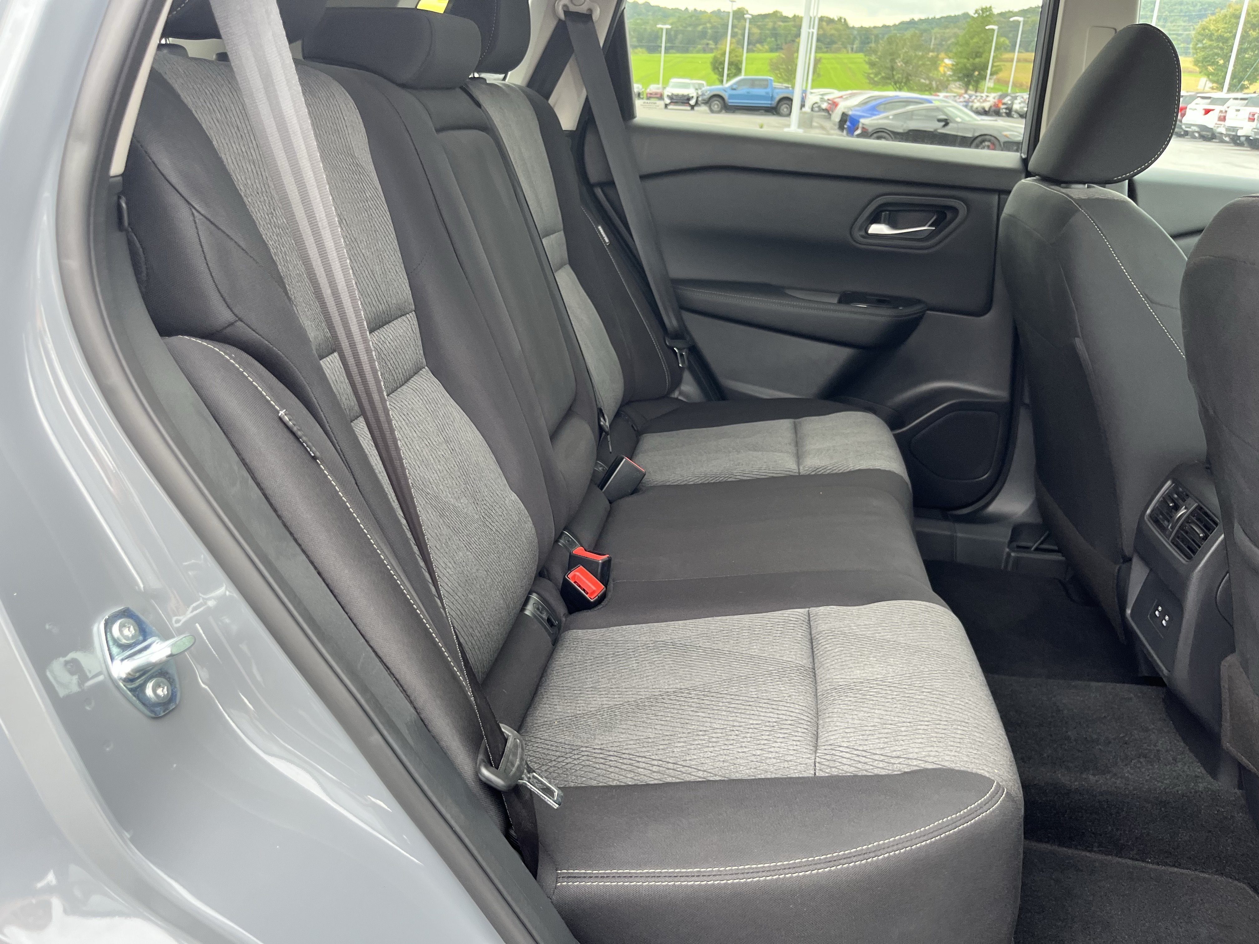 Used 2026 Nissan Rogue SV w/ Cold Weather Package AWD/4WD image 4