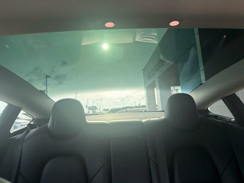 Used 2022 Tesla Model 3 RWD image 25