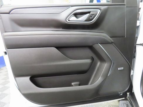 Used 2024 GMC Yukon XL SLT image 57