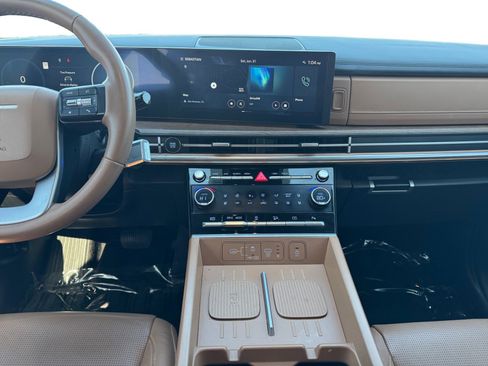 Certified 2024 Hyundai Santa Fe Limited image 11