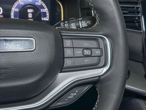 Certified 2024 Jeep Wagoneer Series II w/ Convenience Group I image 38