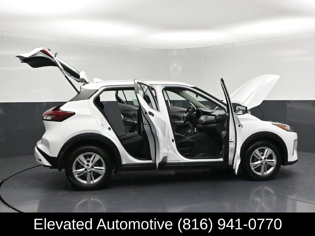 Used 2023 Nissan Kicks S FWD image 32
