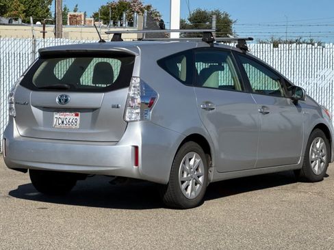 Used 2013 Toyota Prius V Two FWD image 3