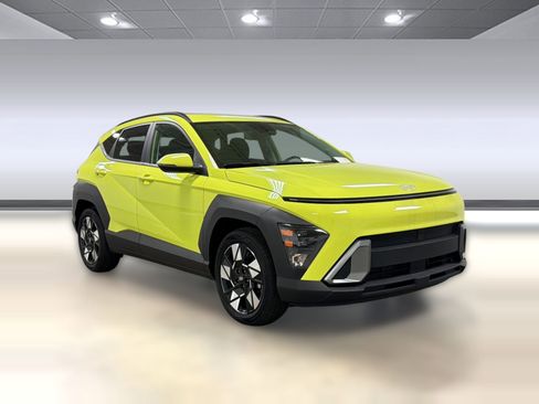 Used 2025 Hyundai Kona SEL FWD image 6