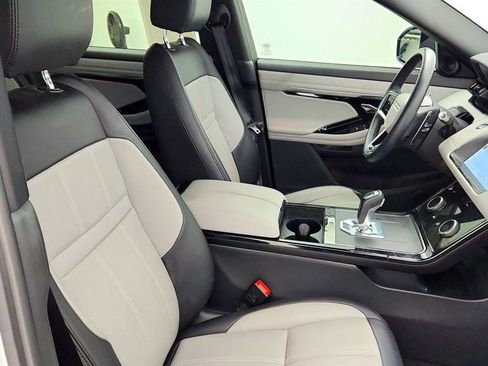 Used 2022 Land Rover Range Rover Evoque R-Dynamic S AWD/4WD image 23