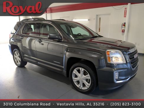Used 2017 GMC Terrain SLE w/ Technology Package image 5
