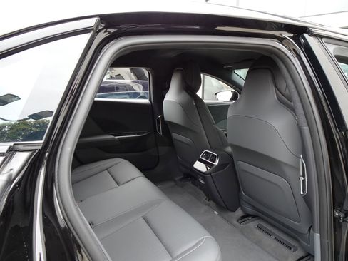 Used 2024 Lucid Air Pure RWD image 18