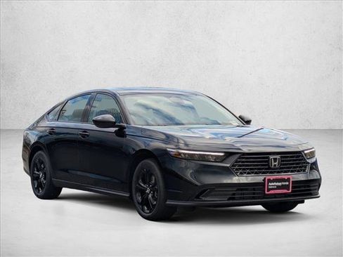 New 2025 Honda Accord SE image 7