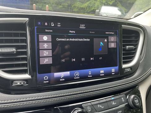 Used 2022 Chrysler Pacifica Touring-L FWD image 27