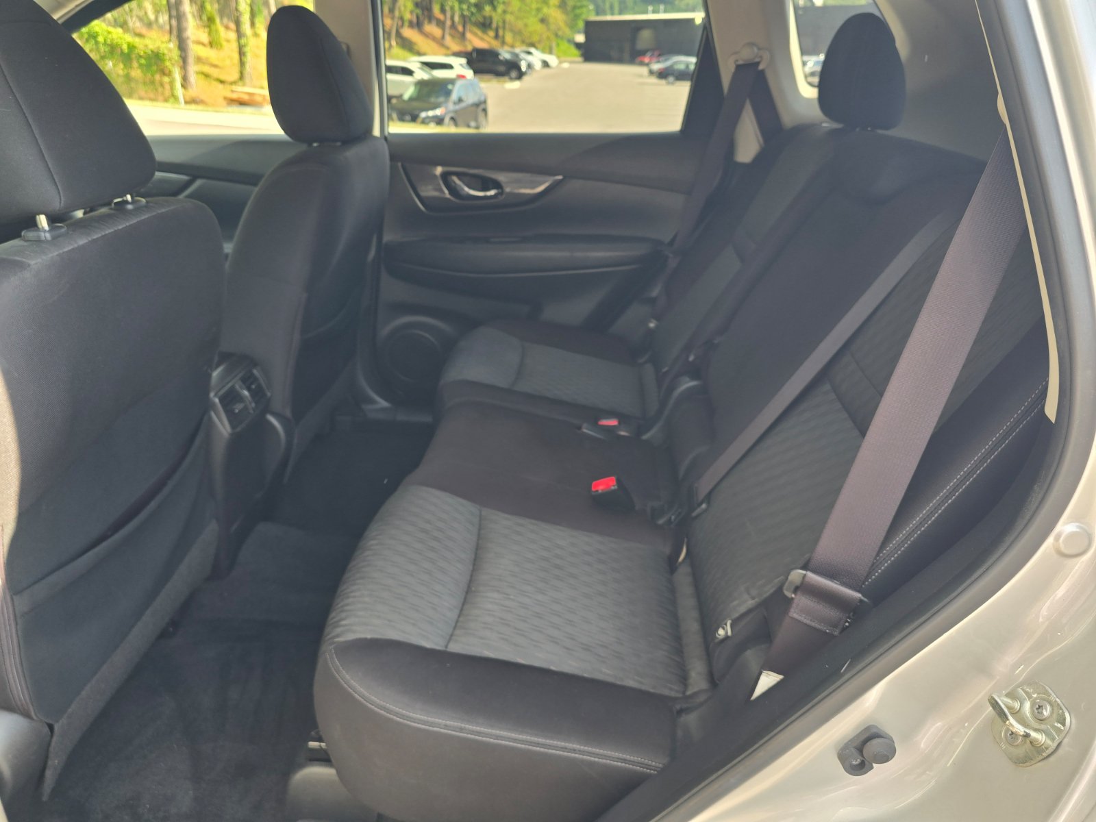 Used 2020 Nissan Rogue SV AWD/4WD image 11