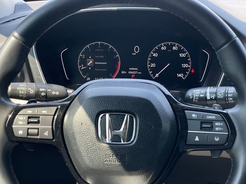 Certified 2025 Honda Pilot Touring image 12