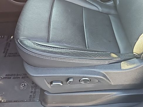 Certified 2025 GMC Yukon Denali image 12