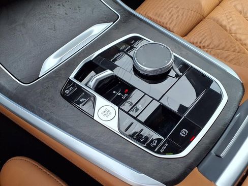 Used 2024 BMW X5 xDrive40i w/ M Sport Package AWD/4WD image 23