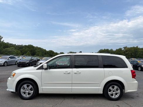 Used 2011 Dodge Grand Caravan Crew w/ Entertainment Group 1 FWD image 1