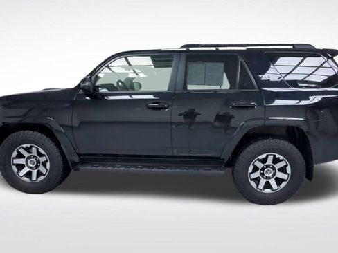 Certified 2023 Toyota 4Runner TRD Off-Road Premium w/ Moonroof Package AWD/4WD image 22
