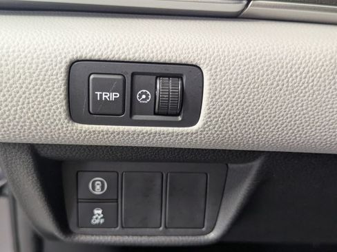Used 2018 Honda Accord LX image 12